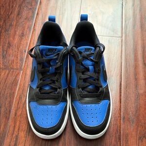 Nike Kids Sneakers in Blue and Black